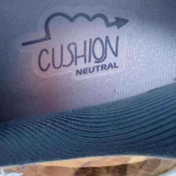 Brooks Ghost 14 Shoes Womens Size 9 Purple Blue Cushion Neutral Running Sneakers - Picture 9 of 16